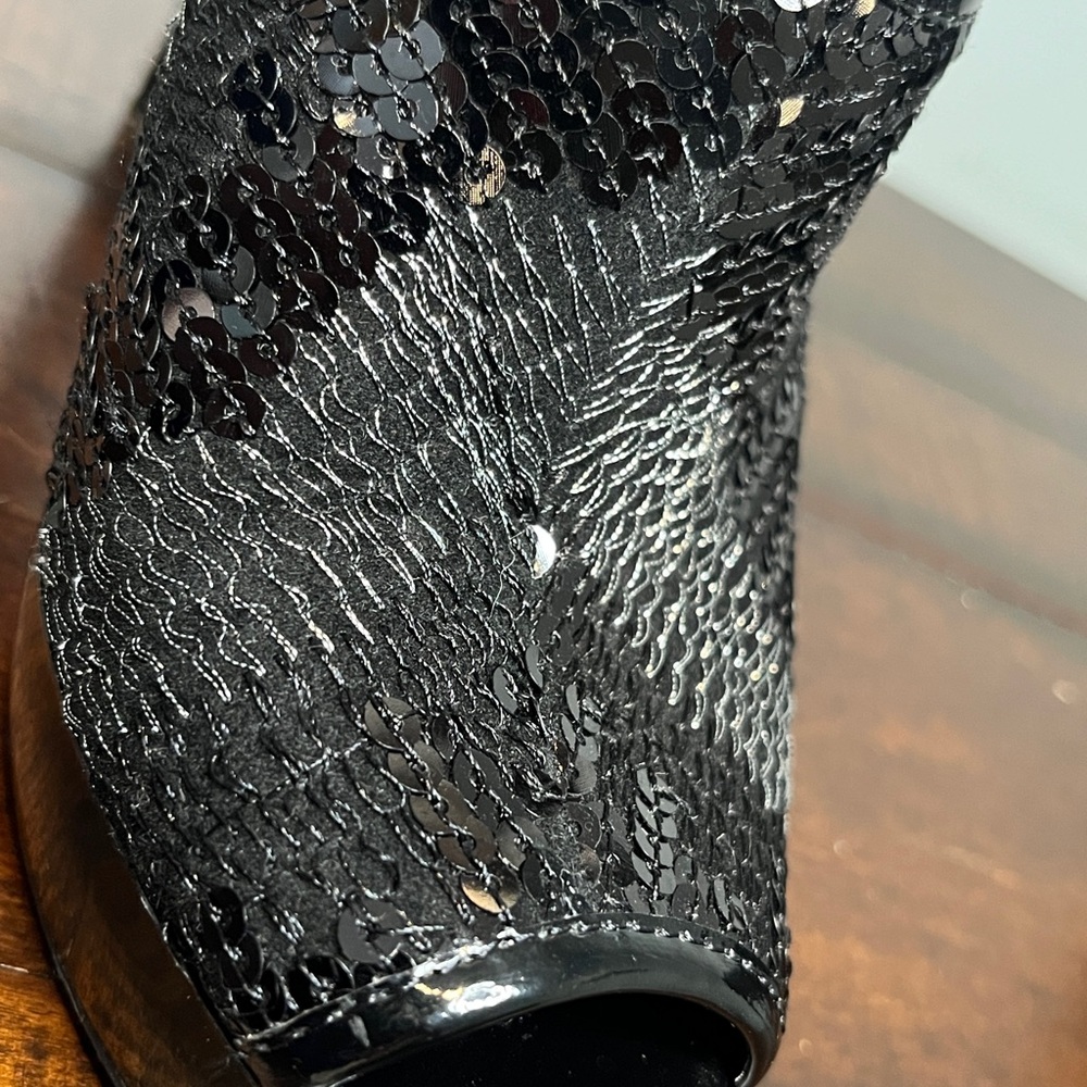 Nine West Black Sequined Peep Toe Heels Size 7 - Picture 6 of 10